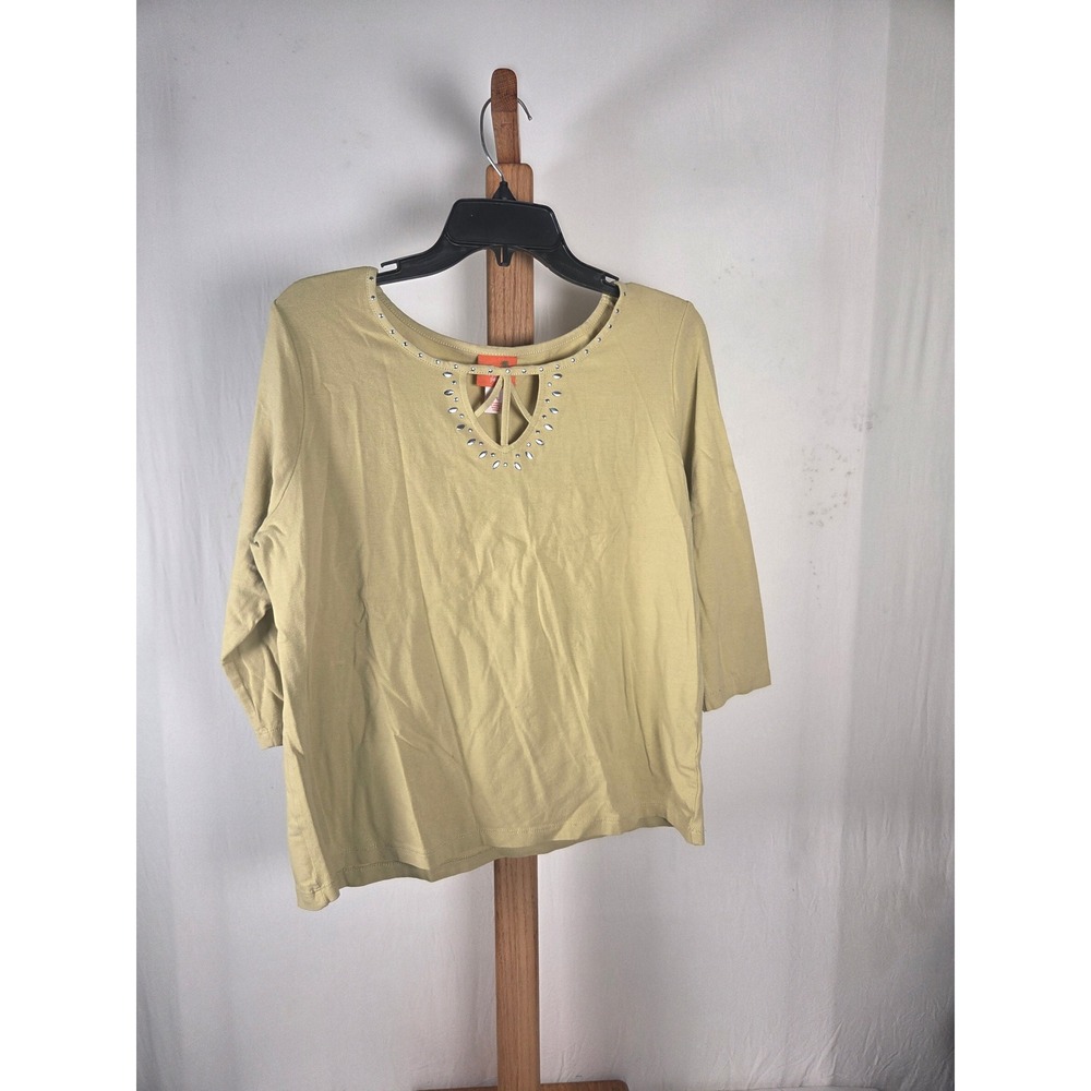 Hearts of Palm Petite Chartreuse Studded Keyhole 3/4 Sleeve Top PL 00441